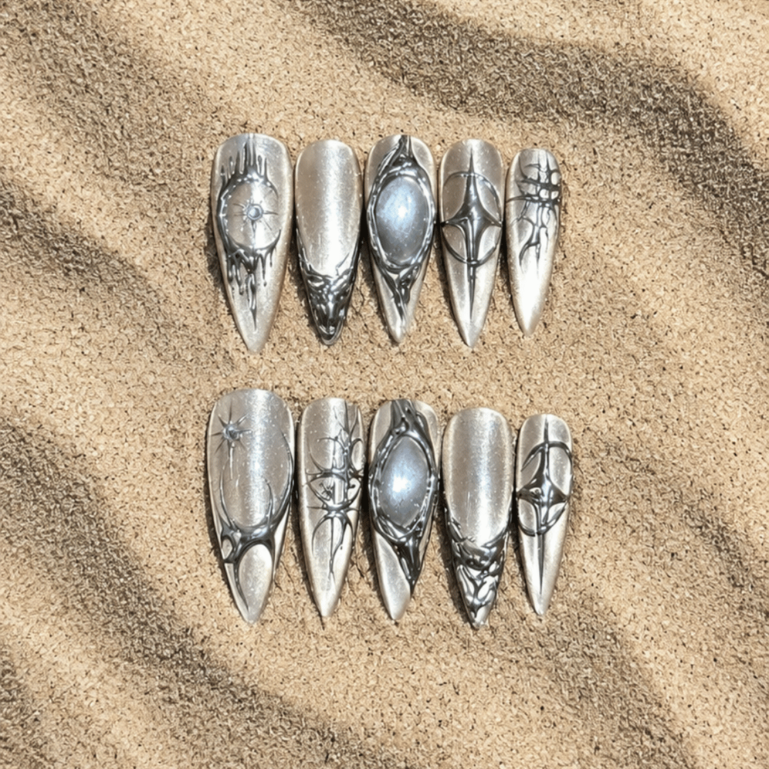 Champagne Chrome – Press-On Nails NELI SUMMER 2026