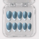 L’Ardoise – Press-On Nails bleu ardoise à French blanche, longueur moyenne forme amande