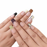 La Palette – Press-on nails NELI French multicolore et chrome, vue des huit doigts