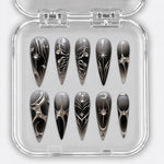 MIDNIGHT BUTTERFLY — Press-on-Nägel, stiletto, lang. Rauchschwarz, Schmetterling und Silbersterne.